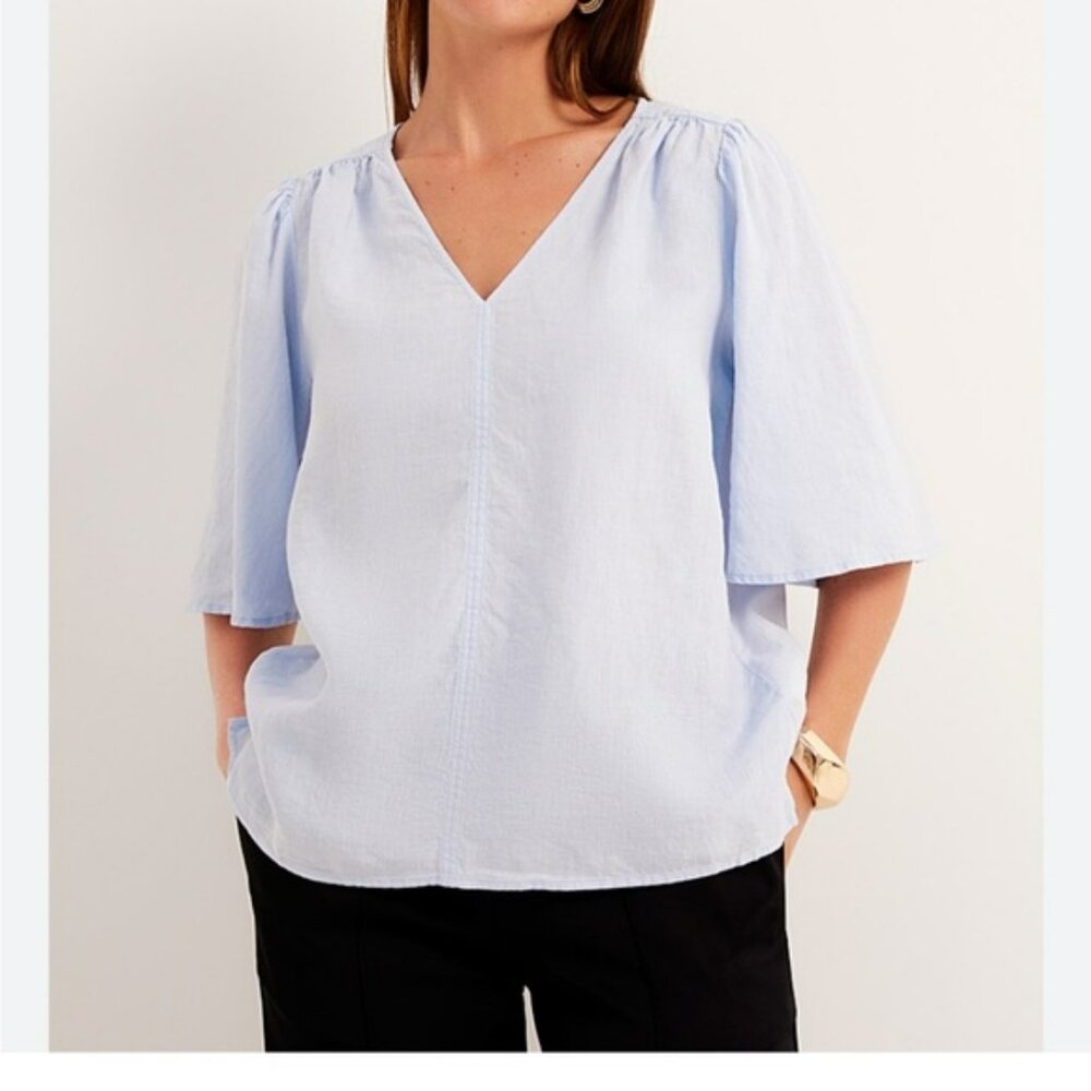 Marc O’Polo Sky Blue Linen V-Neck Women's Blouse w Front Seam and Bell Sleeves.